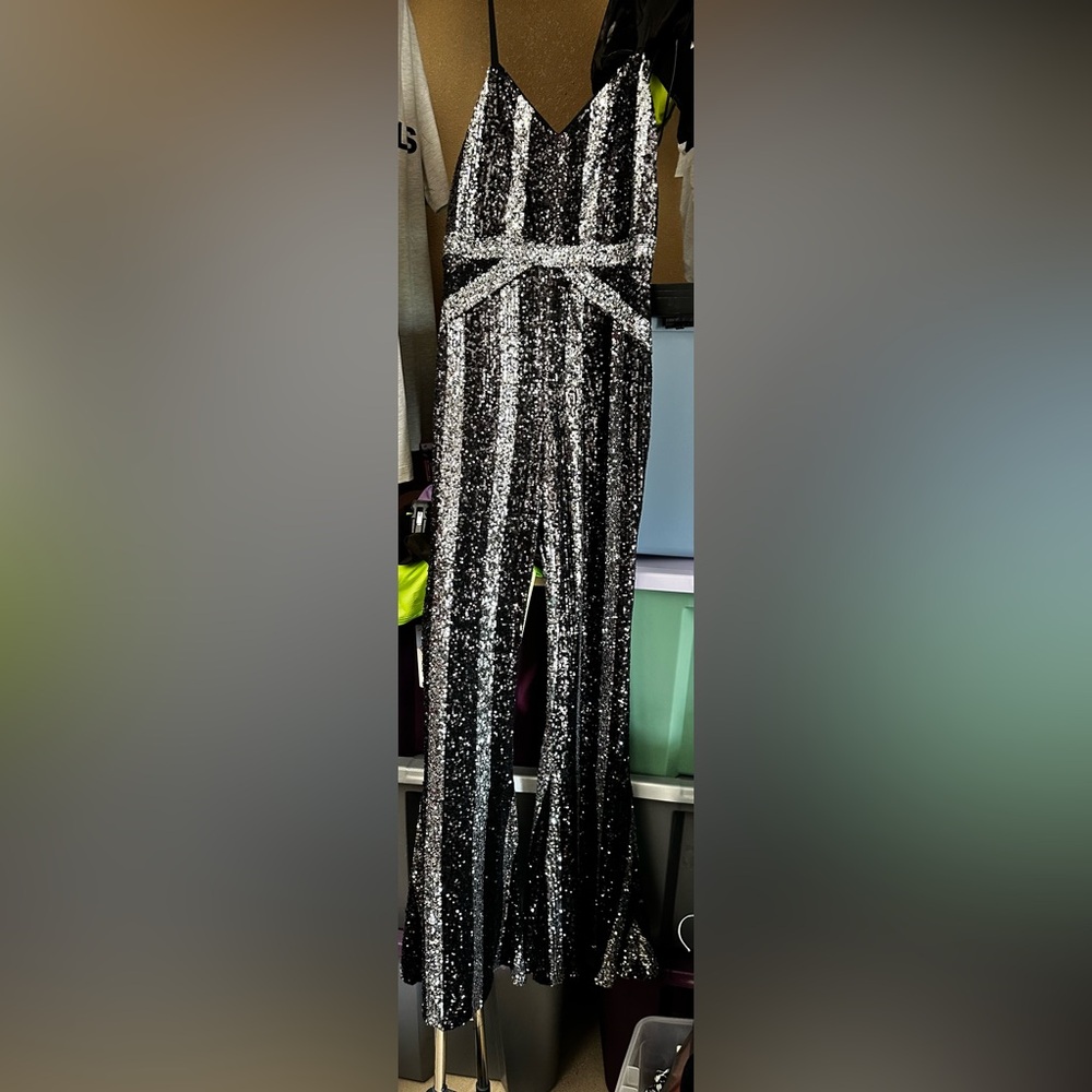 Michael costello by revolve brie jumpsuit small nwt - Picture 3 of 3